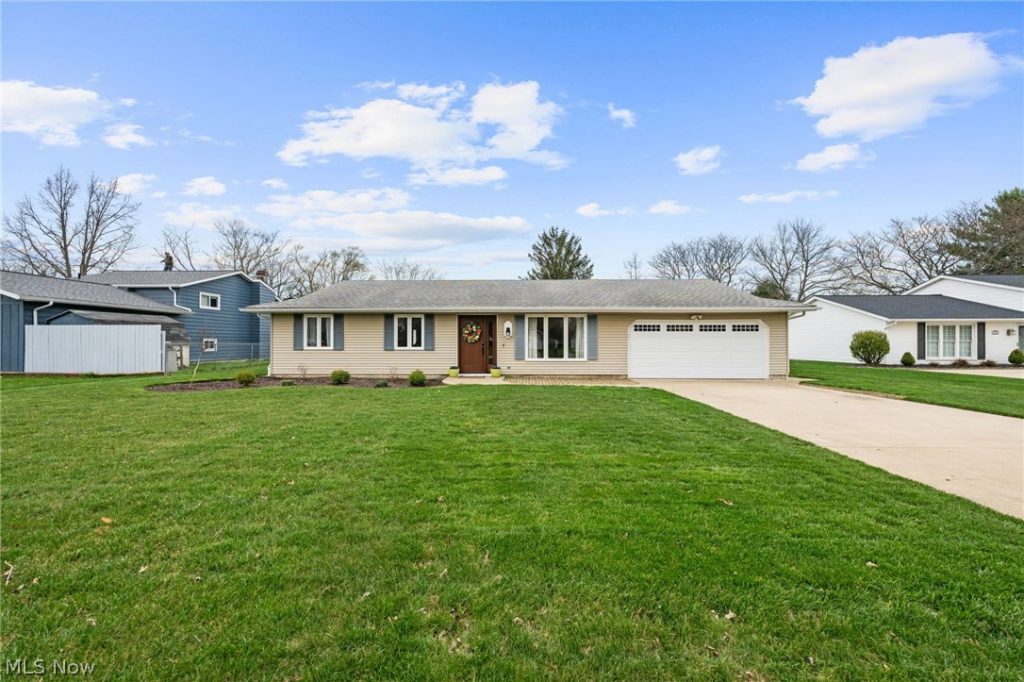 20768 White Bark Drive, Strongsville, OH