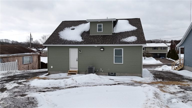 1210 Aberdeen Avenue, Youngstown, OH - Photo 2