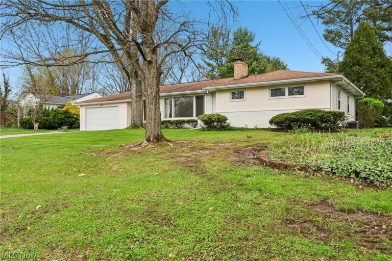 3143 Morewood Road, Fairlawn, OH - Photo 4