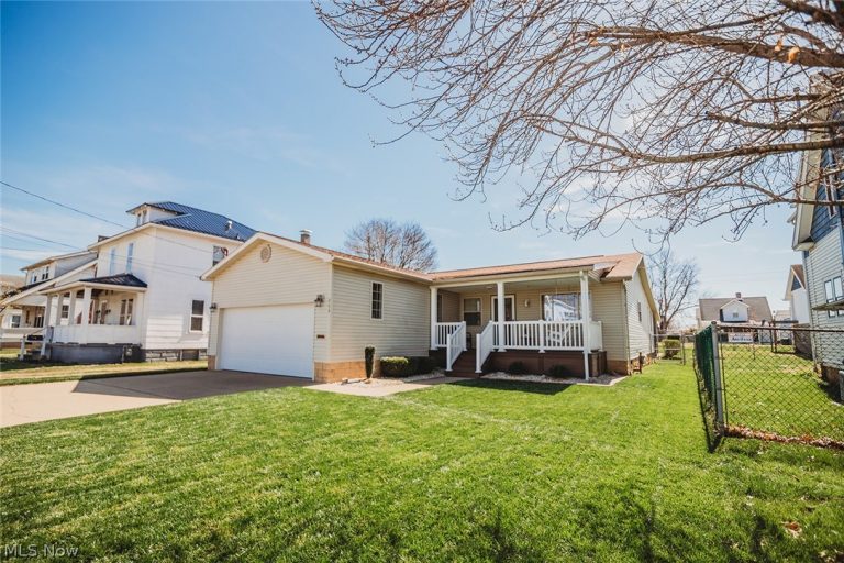 808 28th Street, Vienna, WV - Photo 3