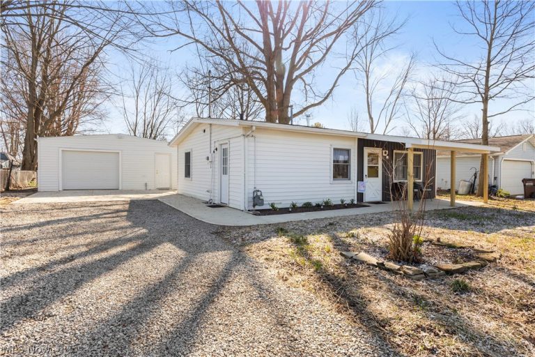 12361 Avalon Drive, Grafton, OH - Photo 3