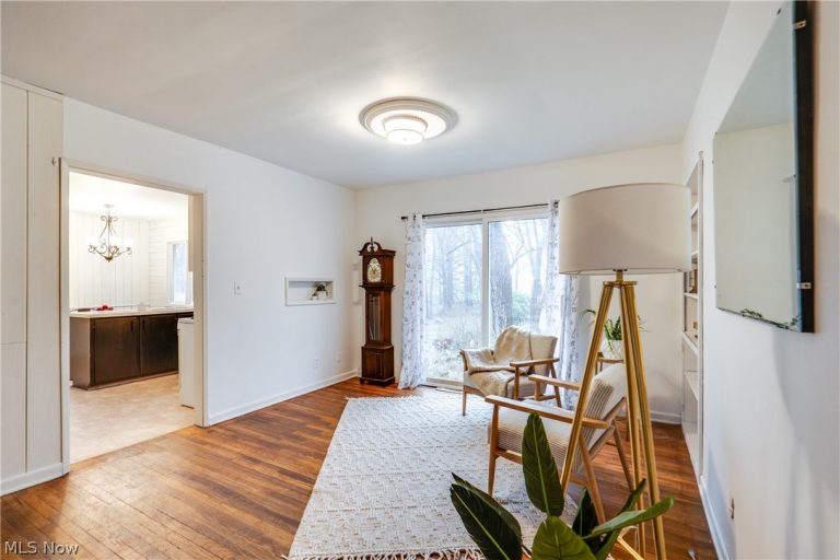 1440 Treasch Drive, Cuyahoga Falls, OH - Photo 8