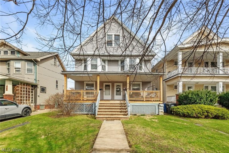 1281 Cook Avenue, Lakewood, OH - Photo 2