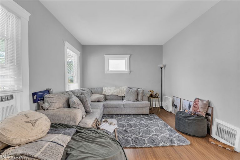 3047 105th Street, Cleveland, OH - Photo 3