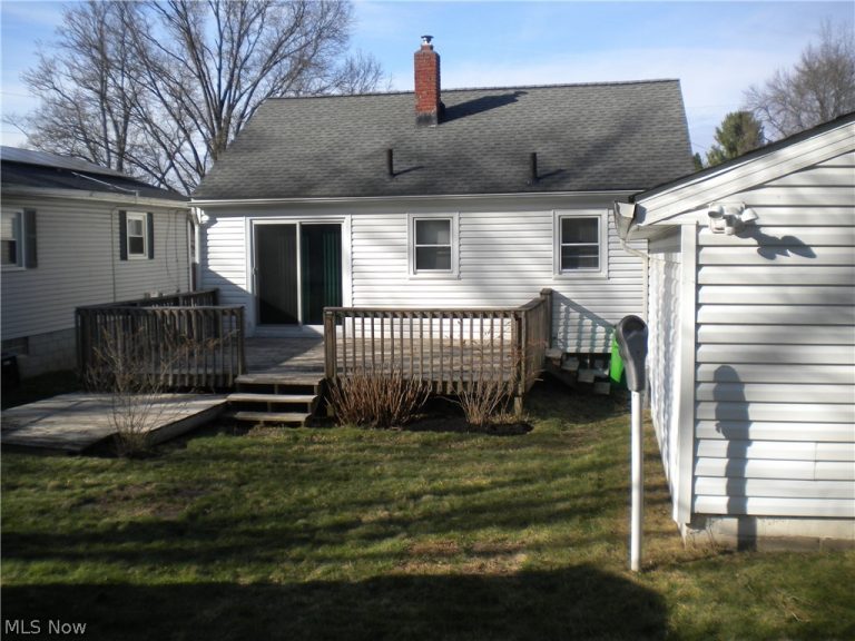 332 Lincoln Avenue, Barberton, OH - Photo 2