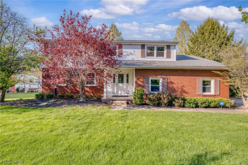 3020 Thunderbird Drive, Poland, OH