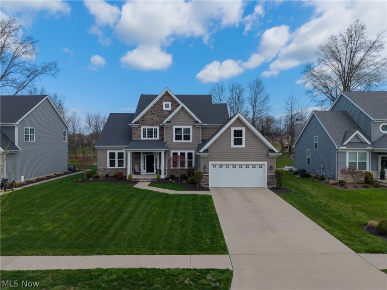 32646 Albion Drive, Avon Lake, OH, 44012