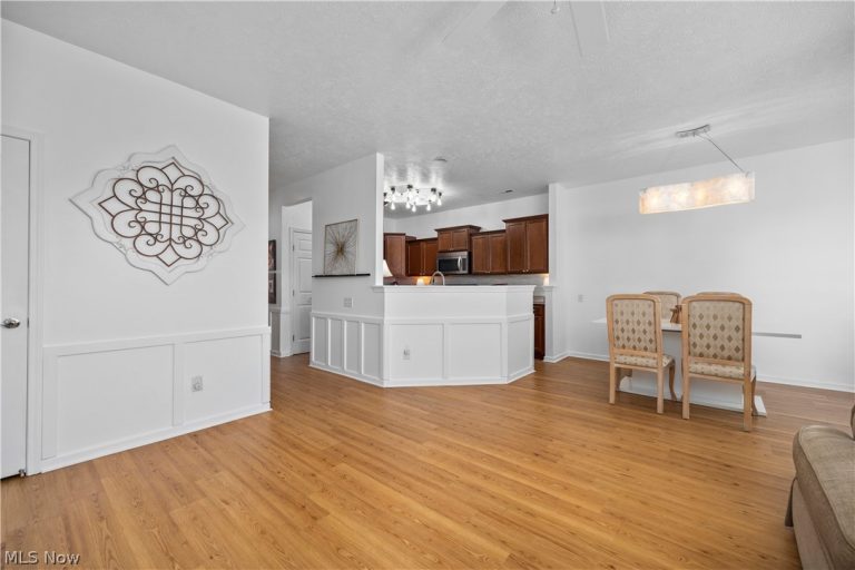 37984 Ashfield Way, North Ridgeville, OH - Photo 5