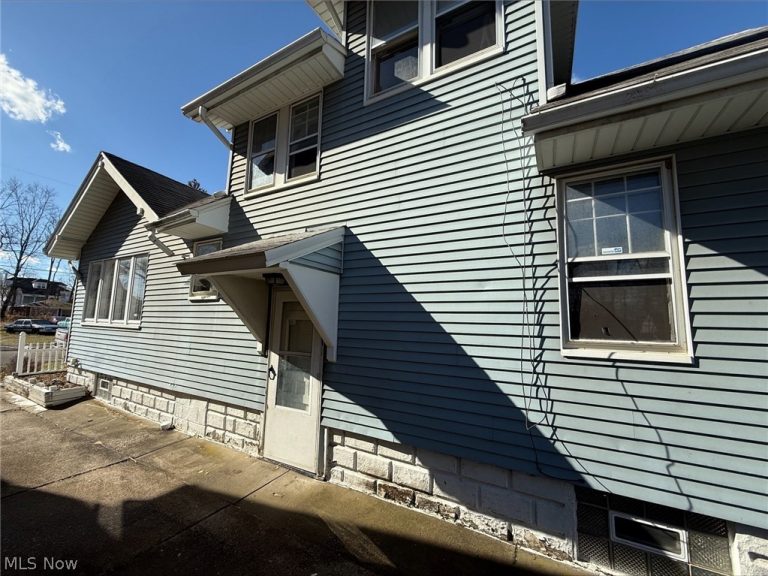 72 Labelle Avenue, Youngstown, OH - Photo 2