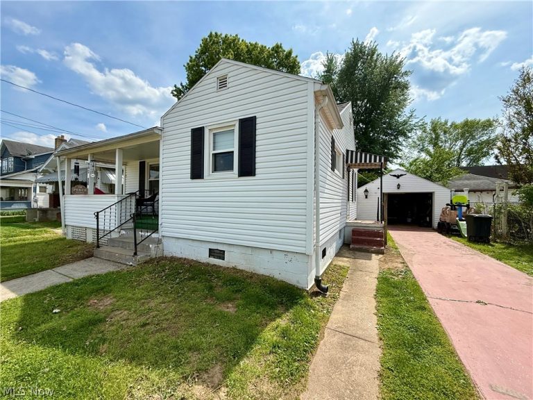 802 28th Street, Vienna, WV - Photo 2