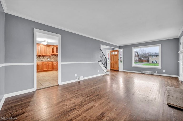 300 Russell Avenue, Niles, OH - Photo 5