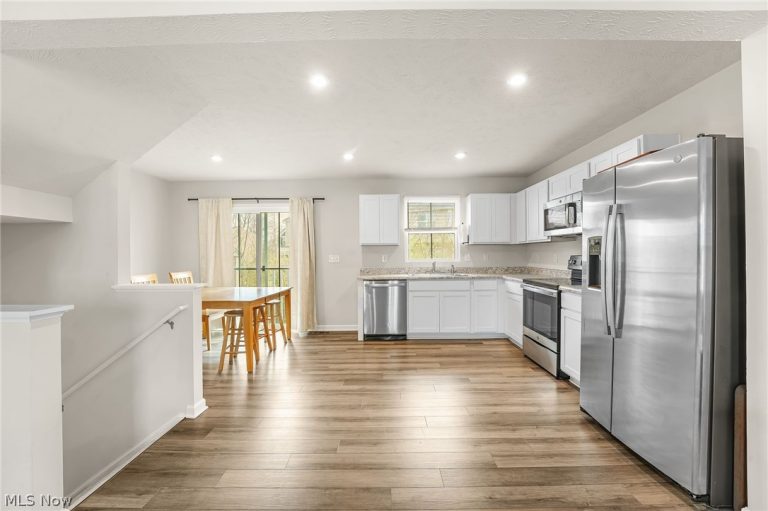 113 Palm Court, Painesville, OH - Photo 5