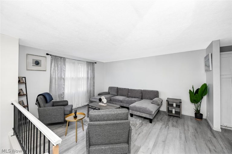 925 Gayer Drive, Medina, OH - Photo 5