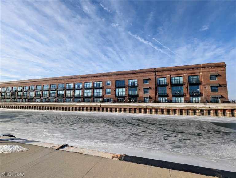 401 SHORELINE Drive #338, Sandusky, OH, 44870