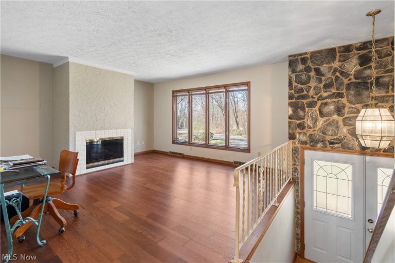 3586 Leafland Street, Uniontown, OH - Photo 4