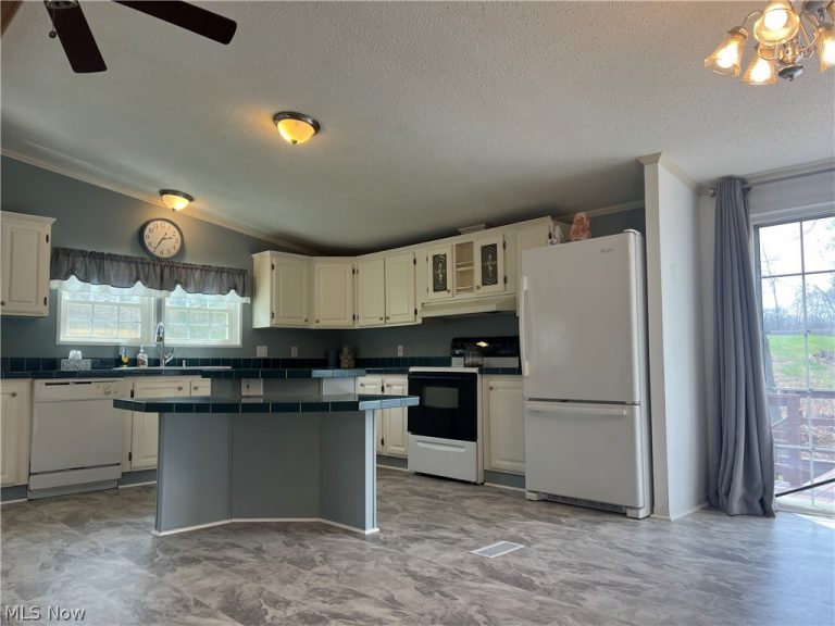 56877 Skyline Drive, Senecaville, OH - Photo 8