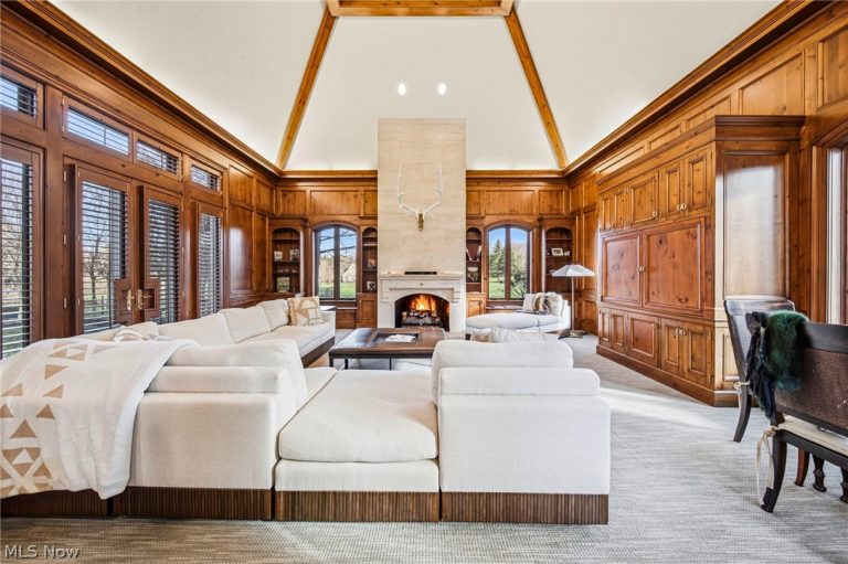 7325 Calley Lane, Novelty, OH - Photo 3