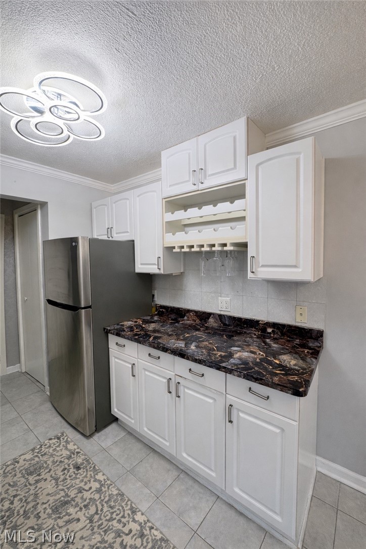 1372 Golden Gate Boulevard #B-201, Mayfield Heights, OH - Photo 6