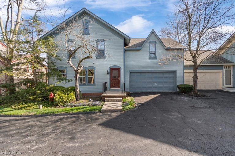41 Hudson Common Drive, Hudson, OH - Photo 2