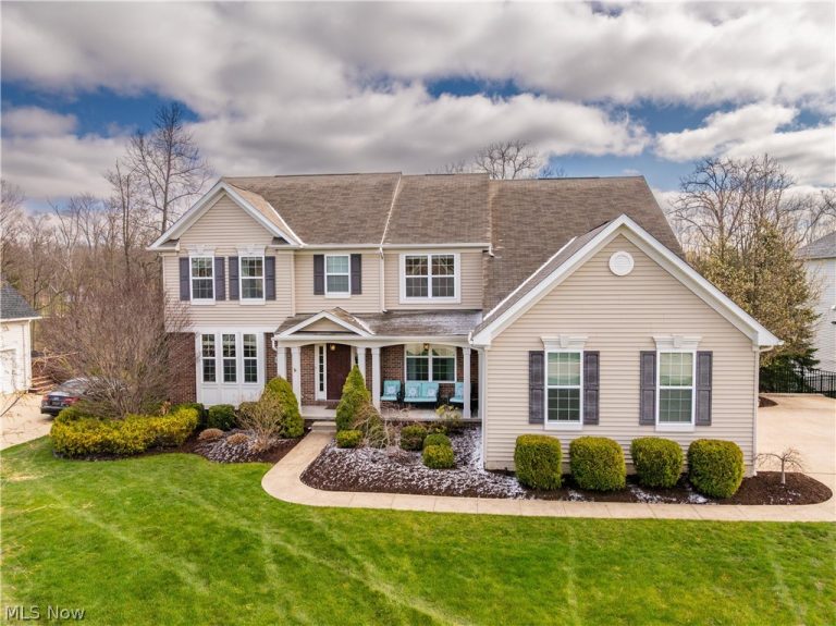 17159 Waterbridge Drive, North Royalton, OH - Photo 2