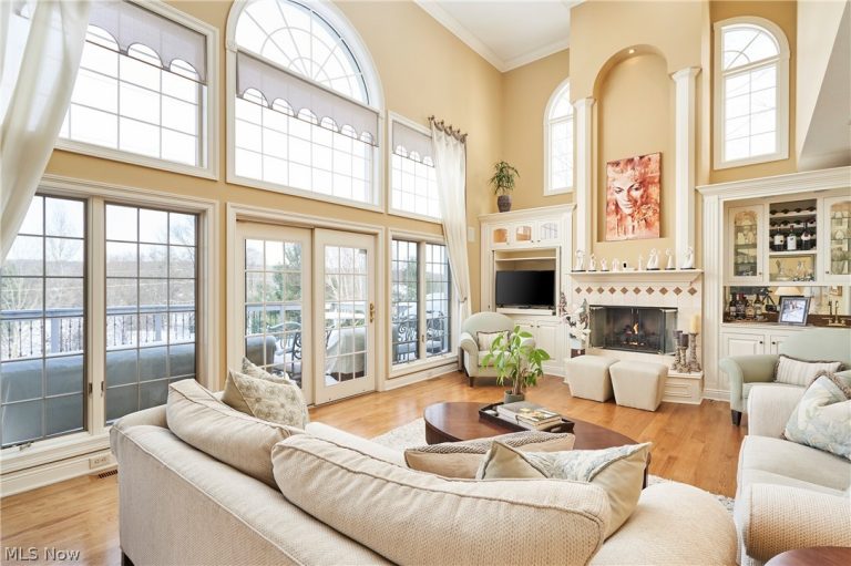 4705 Barnsleigh Drive, Bath, OH - Photo 5