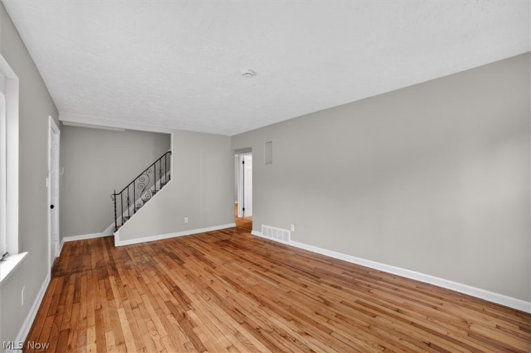 681 258th Street, Euclid, OH - Photo 3