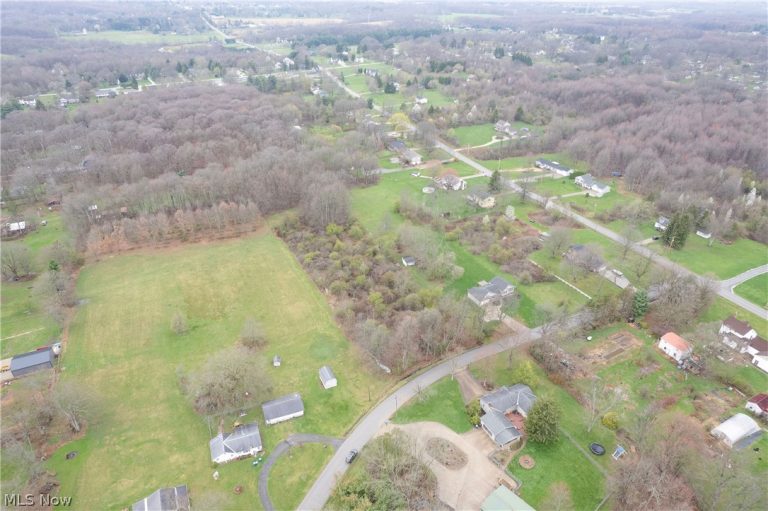 Dutt Road, Norton, OH - Photo 4