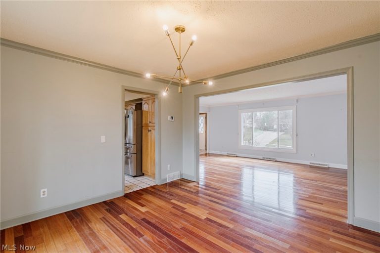 5875 Deepwood Trail, Solon, OH - Photo 8