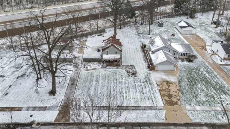 27711 Southern Avenue, North Olmsted, OH - Photo 5