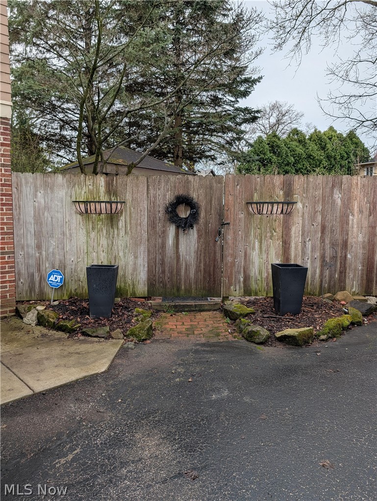 224 Casterton Avenue, Akron, OH - Photo 3