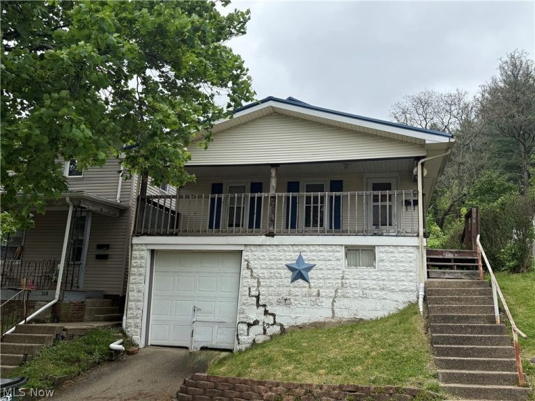 306 4th Street, Uhrichsville, OH, 44621