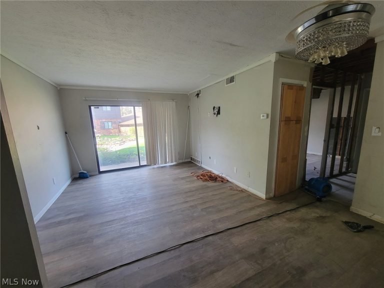 16080 Maple Heights Boulevard #101, Maple Heights, OH - Photo 5