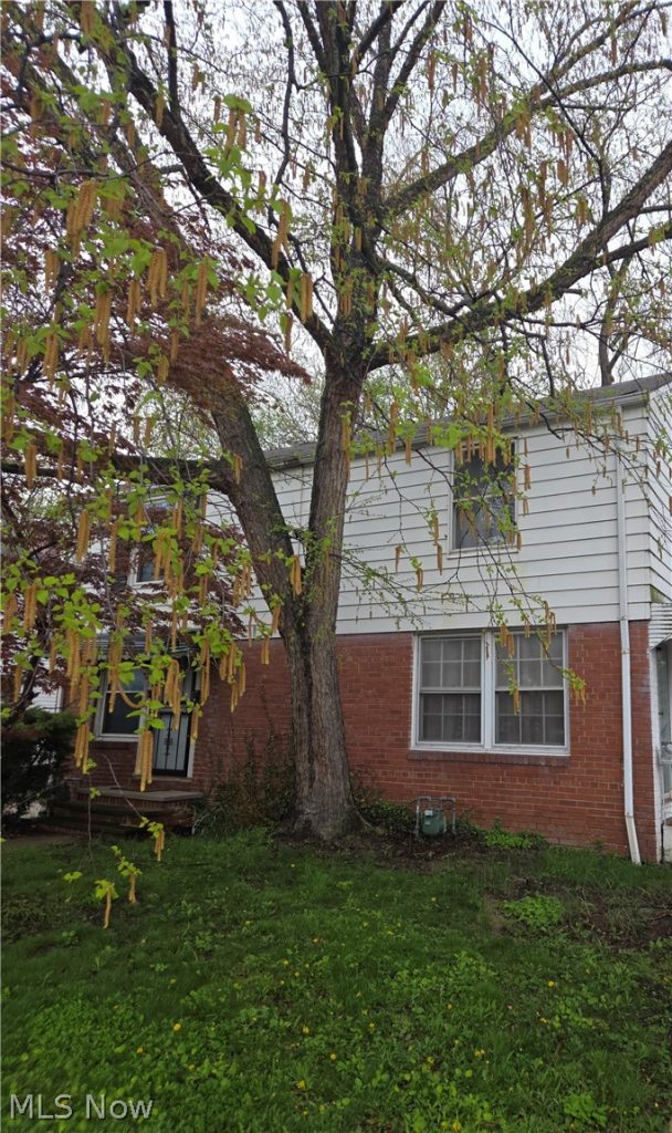 21711 Lake Shore Boulevard, Euclid, OH