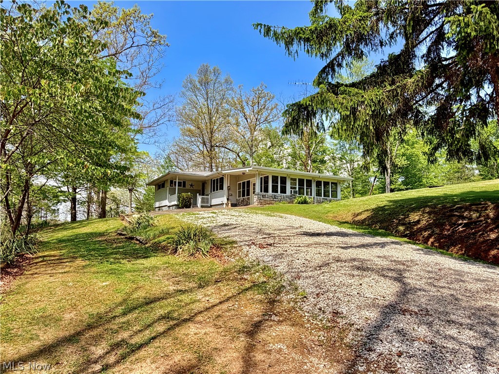 2163 Bull Run Road, Waverly, WV