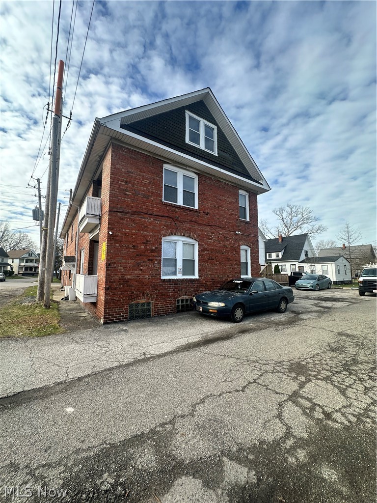 837 Wayside Road #2, Cleveland, OH - Photo 2