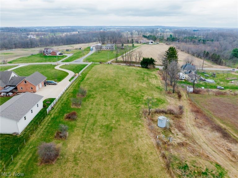Pigeon Run Avenue, Navarre, OH - Photo 6
