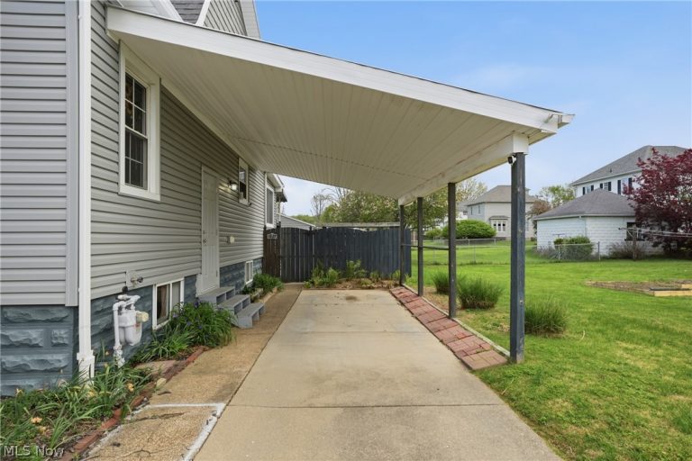 1027 32nd Street, Parkersburg, WV - Photo 5