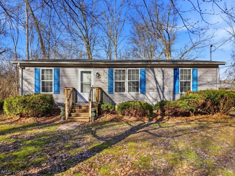 6805 Henderson Road, Ravenna, OH, 44266