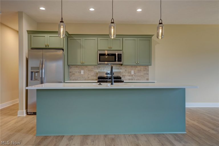 435 Granger Road, Medina, OH - Photo 6