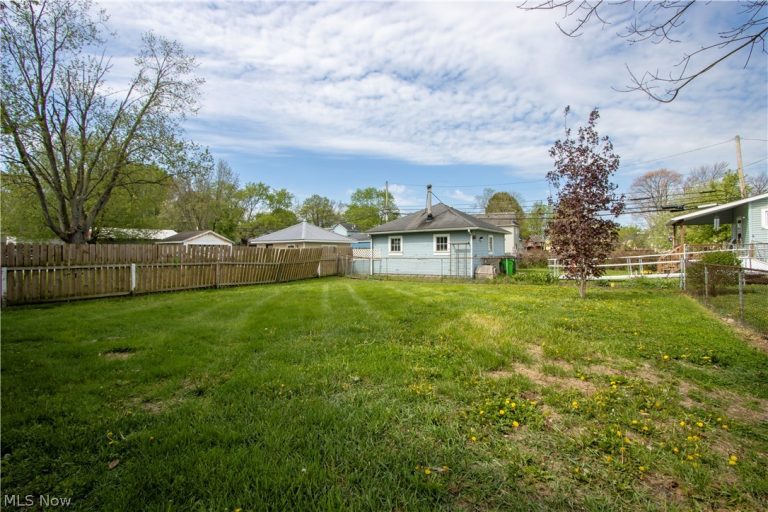 307 Main Street, Orrville, OH - Photo 4