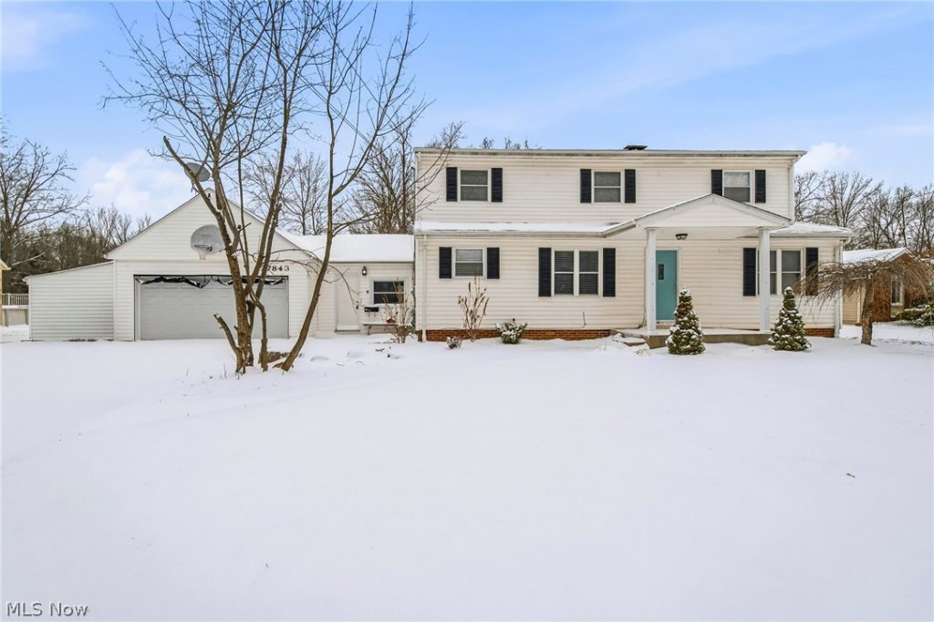 27843 Southern Avenue, North Olmsted, OH