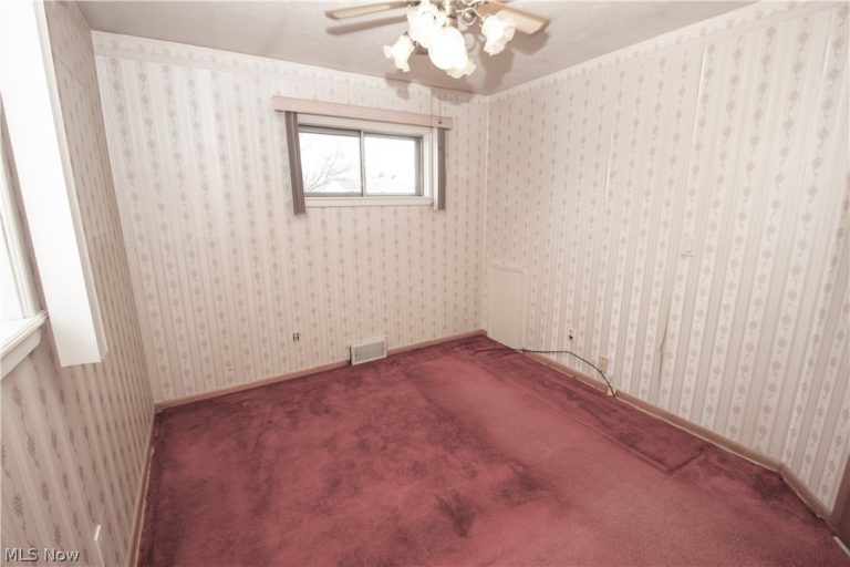 6448 Delores Boulevard, Brook Park, OH - Photo 6