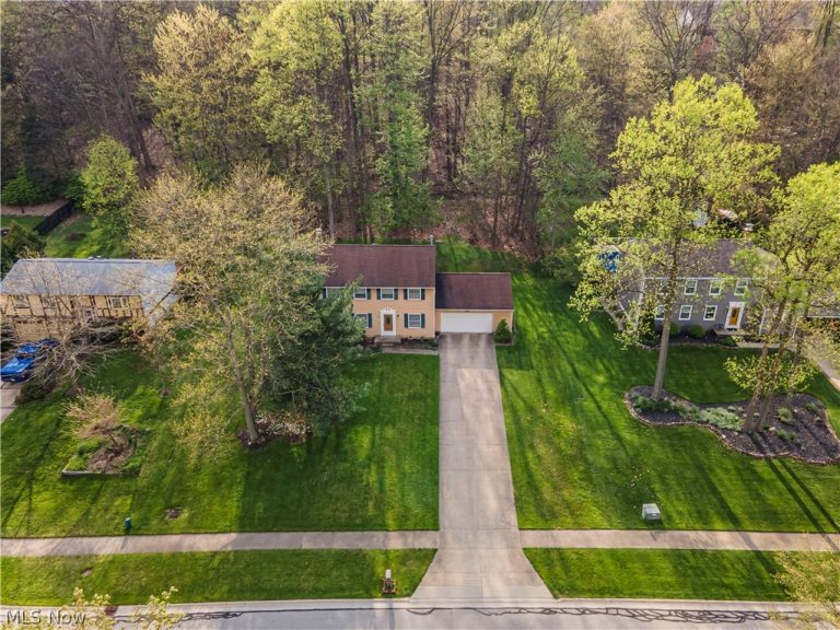 8732 Melody Lane, Macedonia, OH - Photo 8