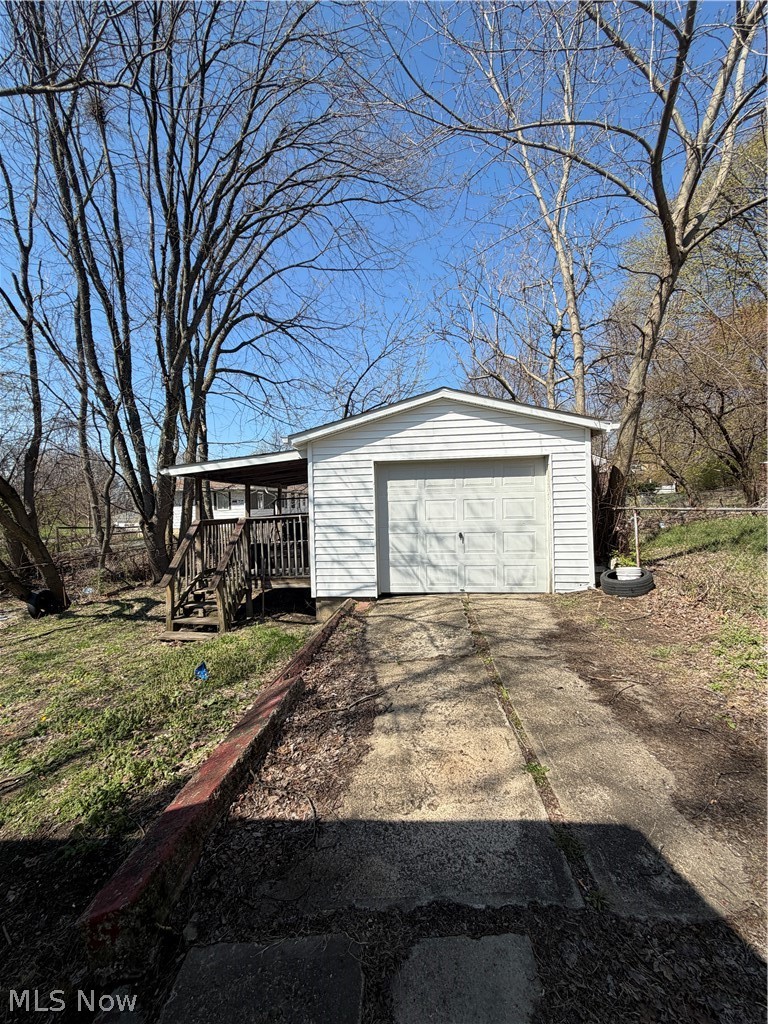 1213 Smithfarm Avenue, Akron, OH - Photo 5