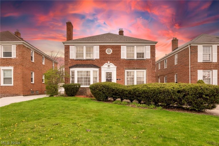 13570 Cedar Road, University Heights, OH, 44118