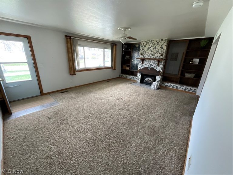 5229 Devon Drive, Vermilion, OH - Photo 4
