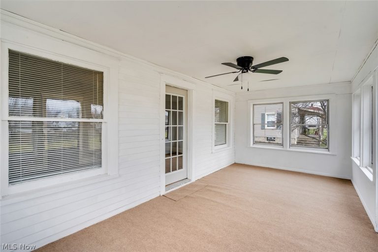 70 Glenellen Avenue, Youngstown, OH - Photo 8