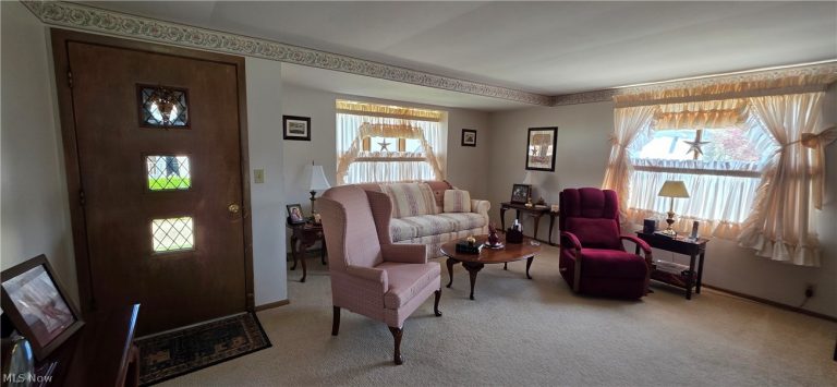 6 Thompson Lane, Shadyside, OH - Photo 5