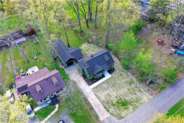 3384 Lakeside Drive, Mineral Ridge, OH - Photo 3