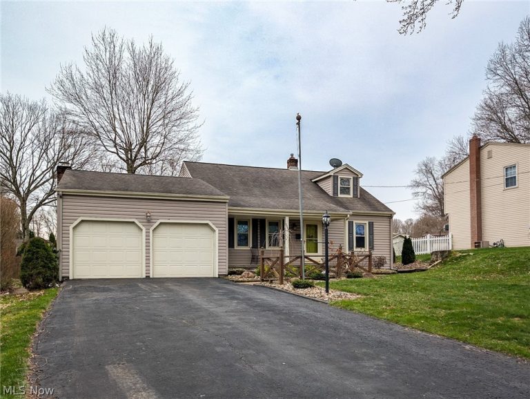 3049 Straley Lane, Youngstown, OH, 44511